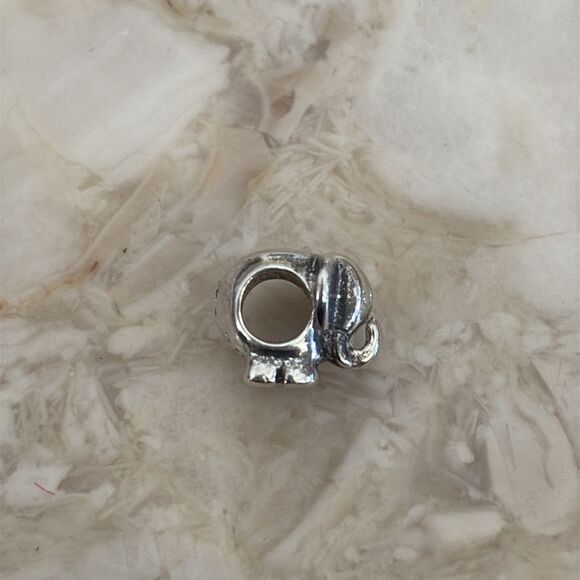 Michael Hill 925 Sterling Silver Elephant Charm Bead - Picture 5 of 6
